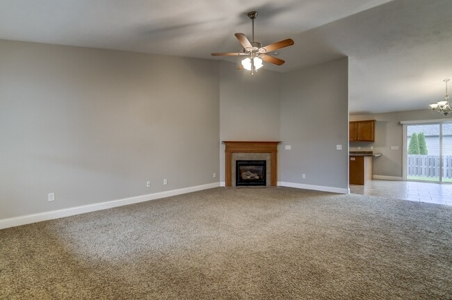 Building Photo - 2909 Cindy Ln