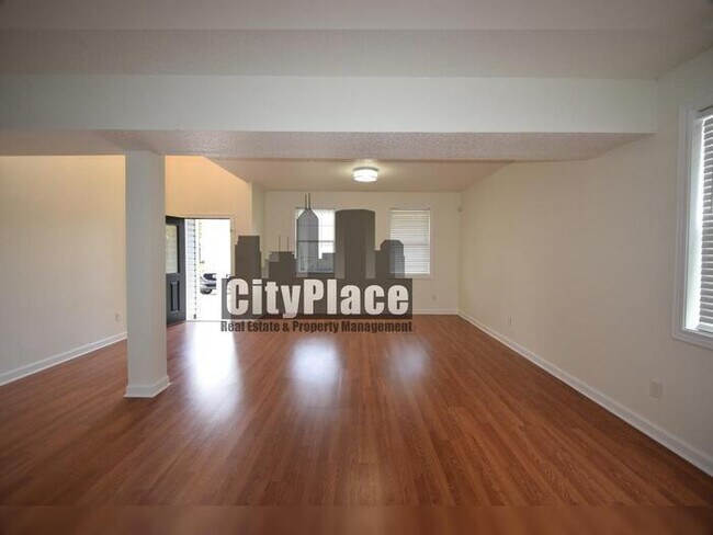 Building Photo - 1750 Buckeye Ct