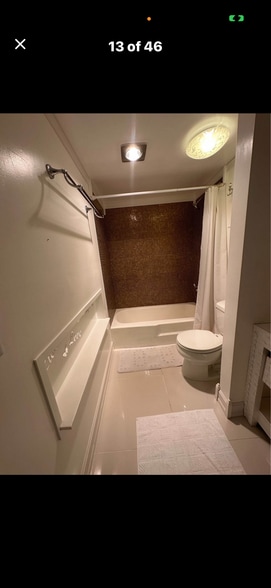 Building Photo - 250 Sunny Isles Blvd