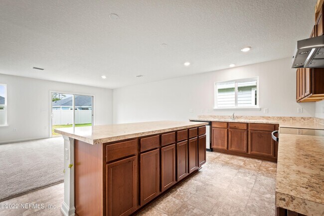 Building Photo - 12850 Buckhorn Ln