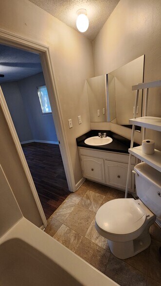 Full bath downstairs - 735 Germantown Cir