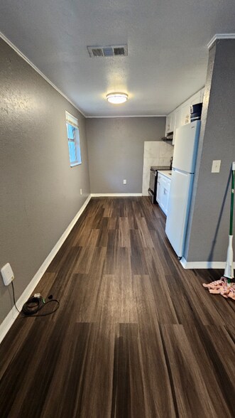 Building Photo - 101 S Forest St