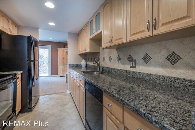 Building Photo - 3 br, 1.5 bath House - 249 Holly Dr.