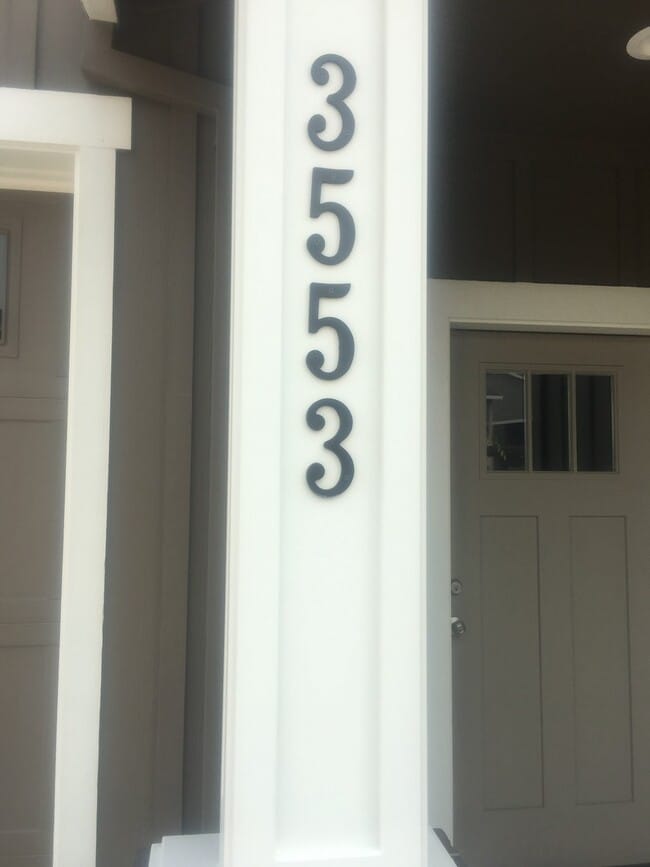 Building Photo - Beautiful Townhome in East Medford