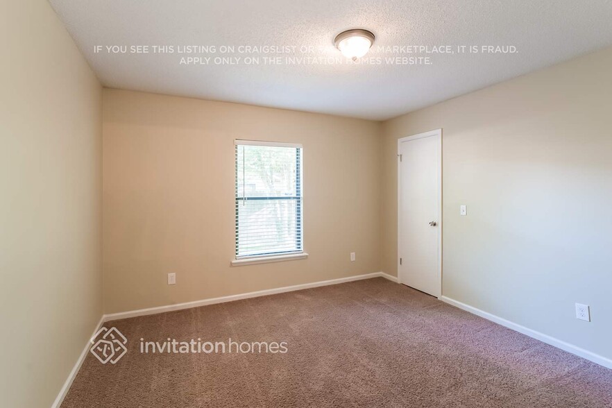 Building Photo - 7321 Amandas Crossing Dr S