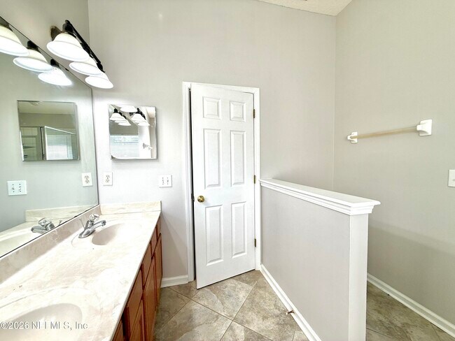 Building Photo - 1701 Covington Ln