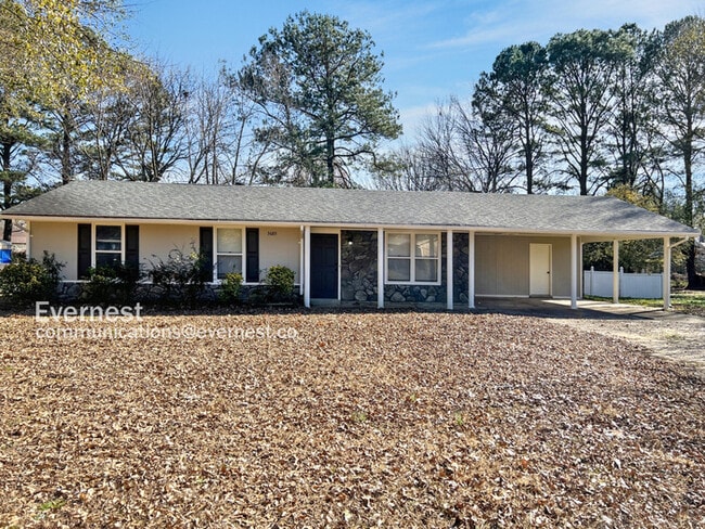 Primary Photo - 3685 Woodland Dr
