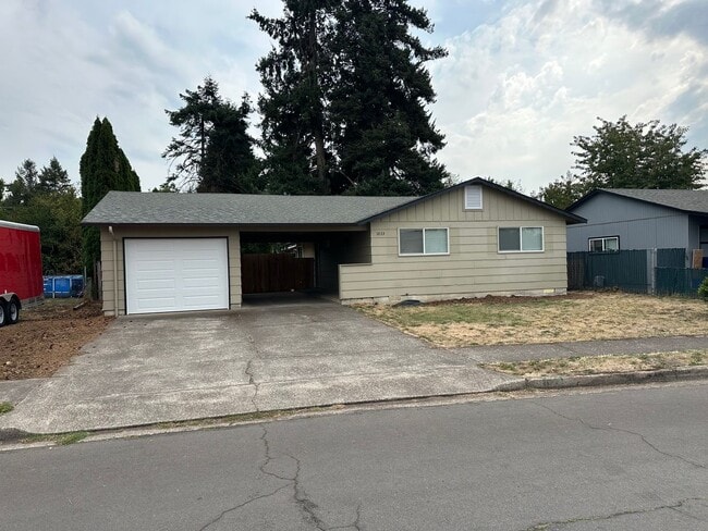 Primary Photo - Beautifully updated 3 bedroom, 1 bath hous...