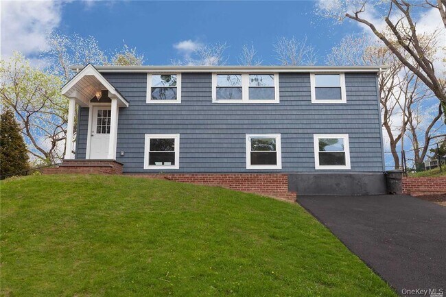 Building Photo - 4 Bunny Ln