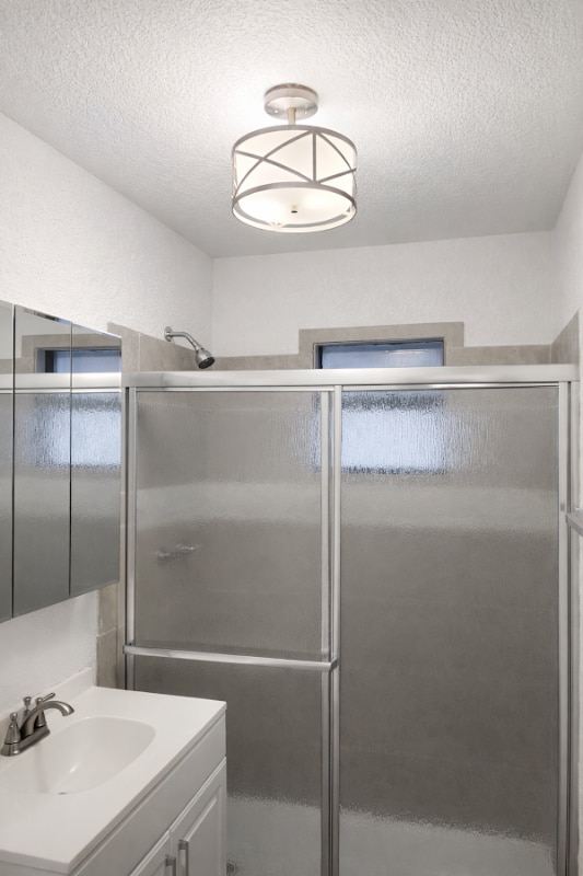 Building Photo - 528 W Kellis St