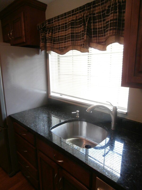 Building Photo - 42 N Main St