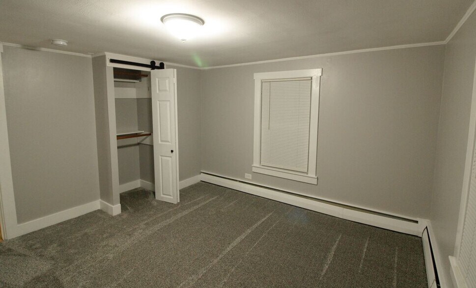 Building Photo - 125 Bow St