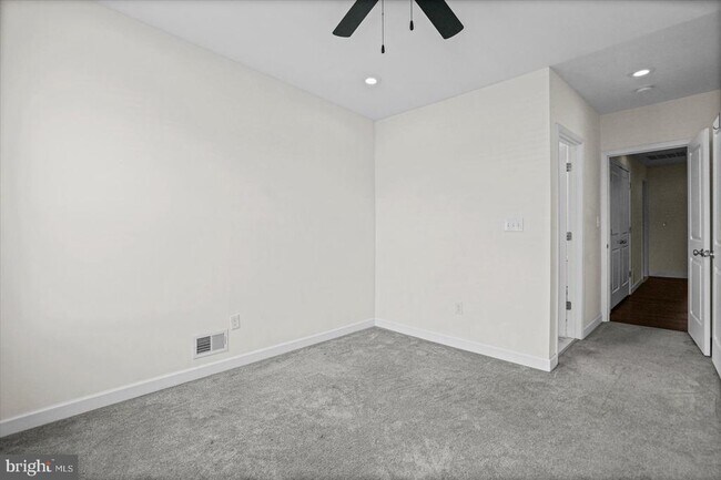 Building Photo - 609 McKewin Ave
