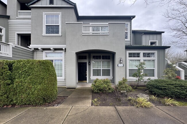 Primary Photo - 1754 NE Ashberry Dr