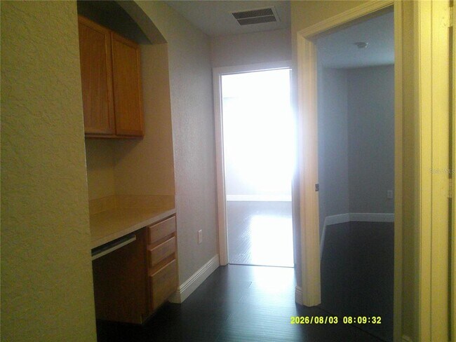 Building Photo - 3098 Ashland Ln N