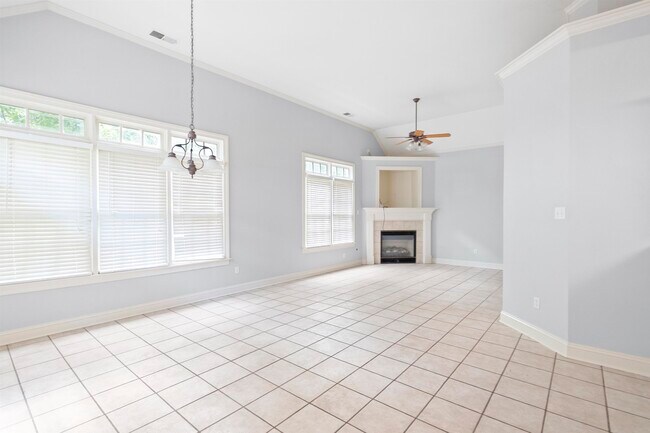 Building Photo - 9143 Raspberry Ln