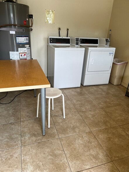 Laundry room. Only 3 homes and a large commercial laundry room - 4166 Garden Ave