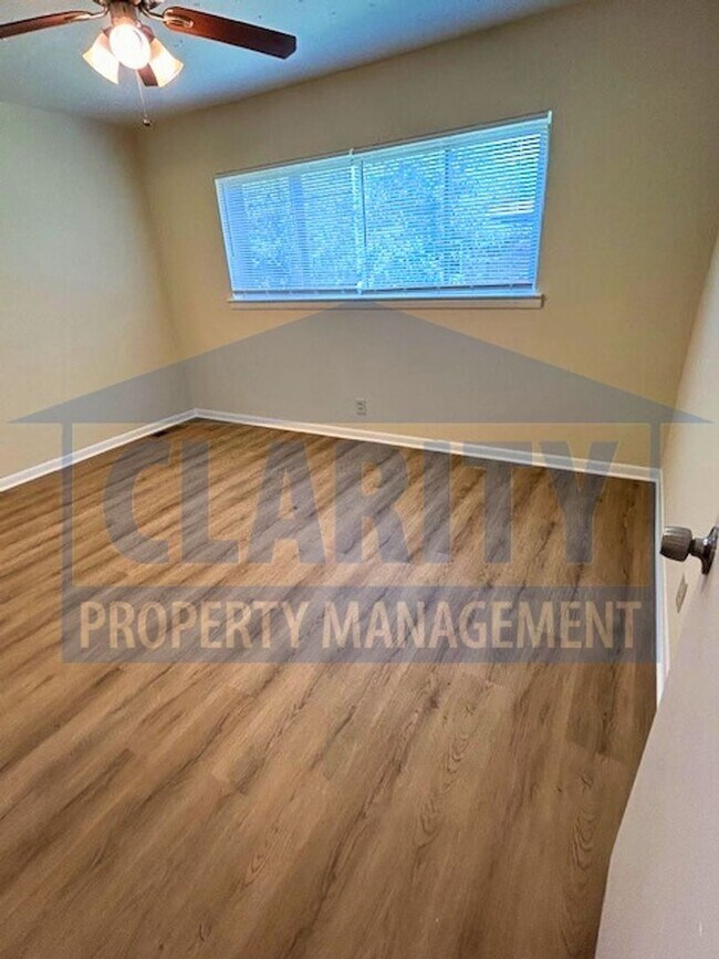 Building Photo - Three bedroom ranch-style home in Chattanooga!