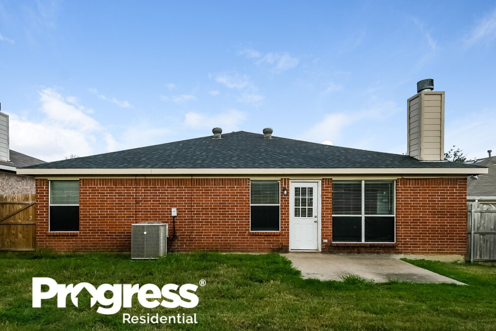 Building Photo - 2412 Ensenada Ln