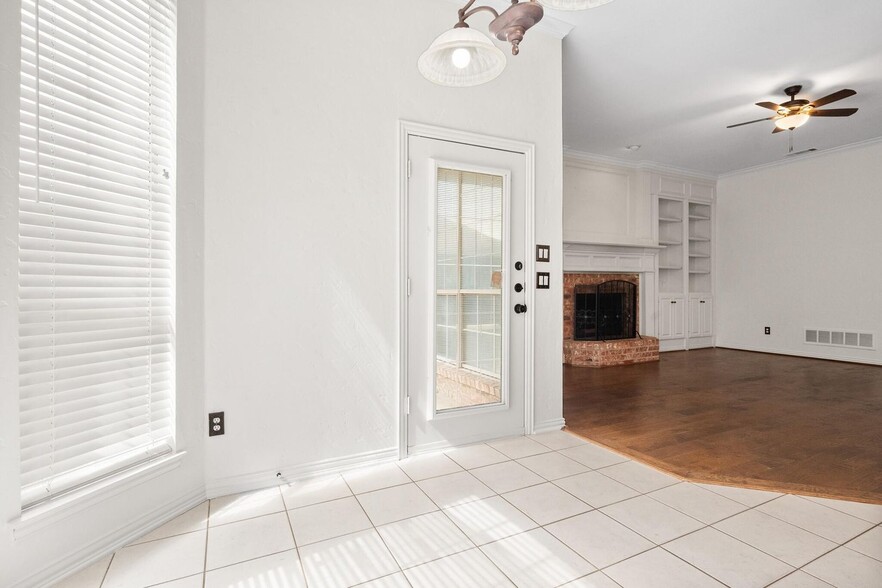 Building Photo - 4512 Crown Ridge Dr