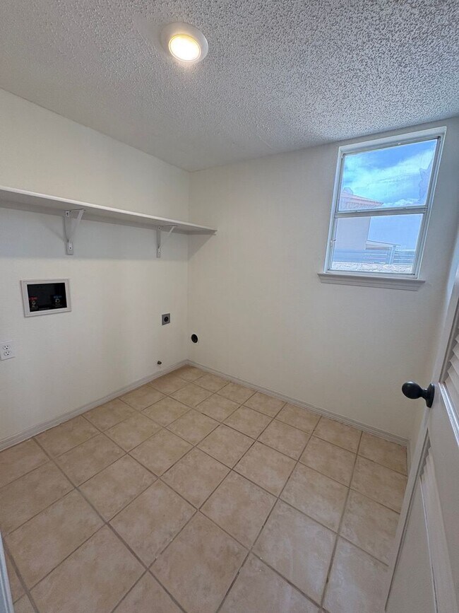 Building Photo - 418 Ephesus Ct