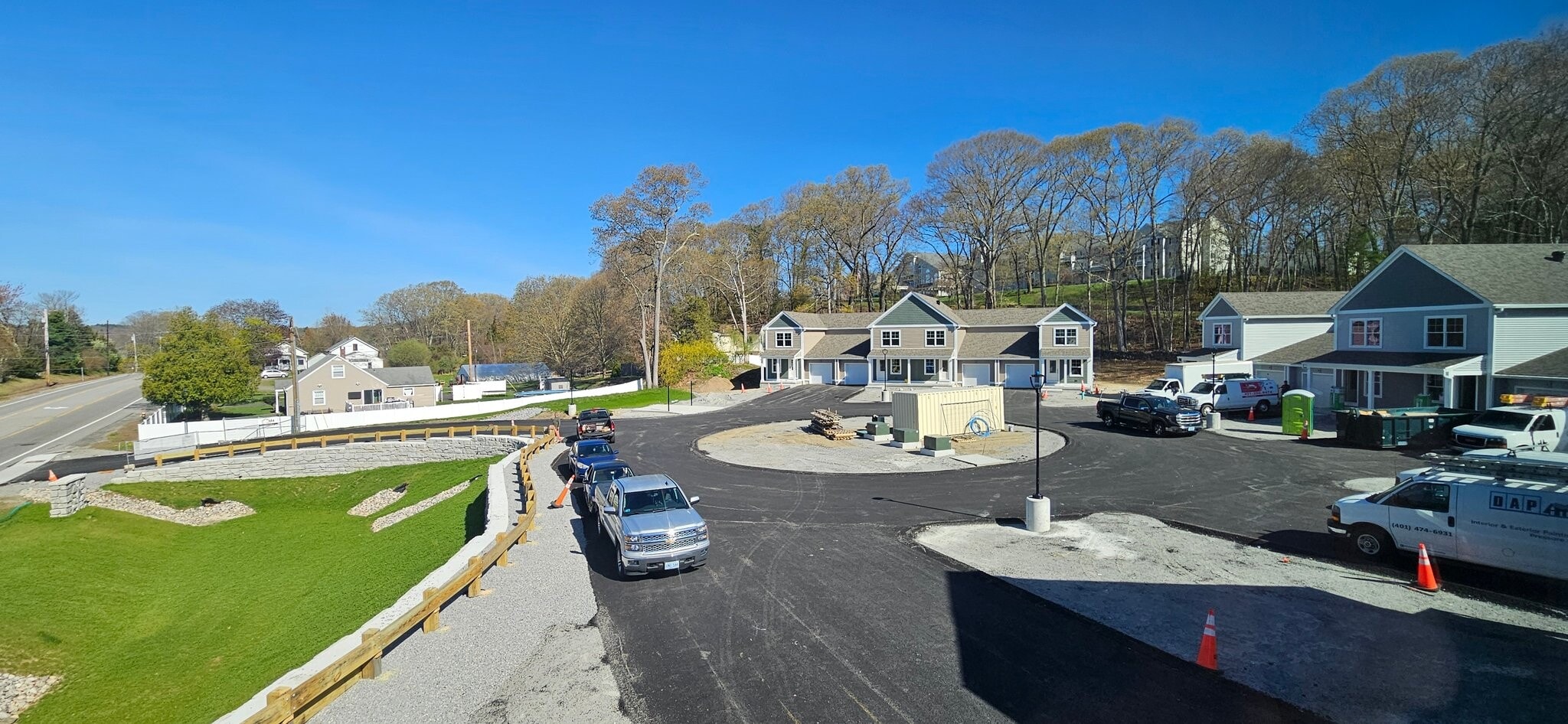 Building Photo - 719 Putnam Pike