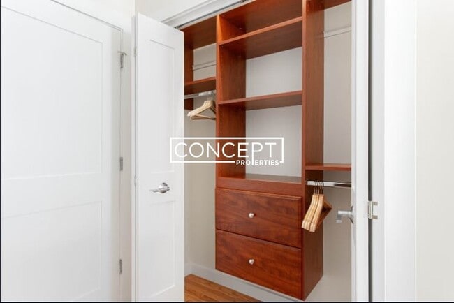 Building Photo - 9 Miner St