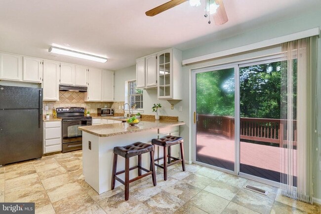Building Photo - 4546 Little River Run Dr