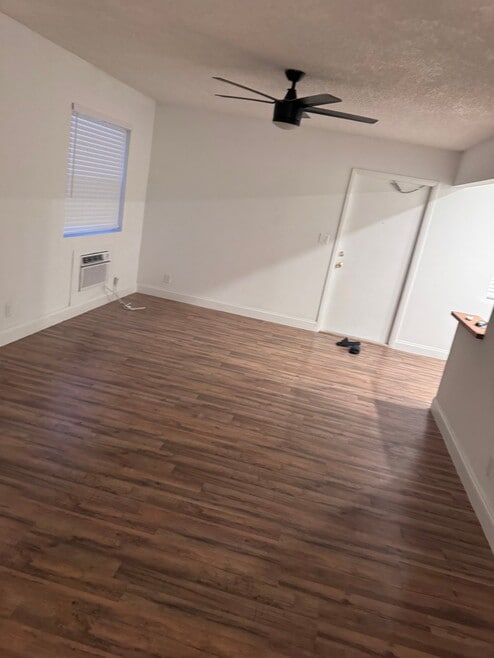 Building Photo - 2829 Van Buren St