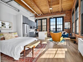 Building Photo - 63 Melcher St