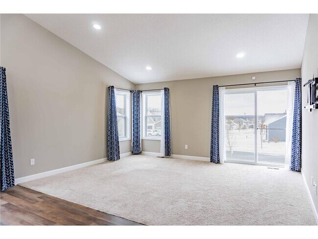 Building Photo - 143X Nutmeg Cir