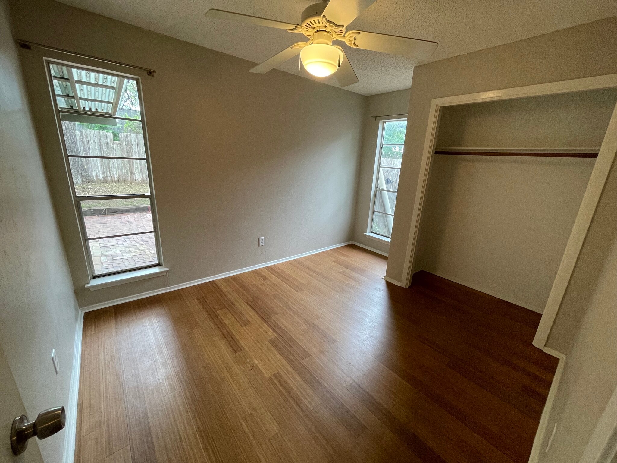 Building Photo - 2608 Carnarvon Ln