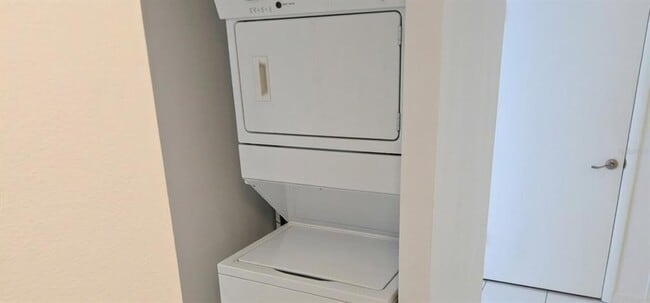 Building Photo - 450 S Gulfview Blvd