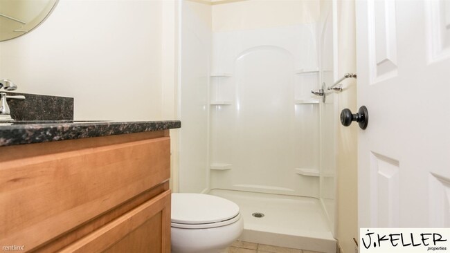 Building Photo - 4 br, 2 bath House - 221 W Mosley St