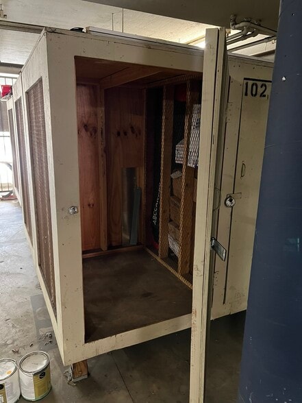 Storage Closet - 4707 Willis Ave