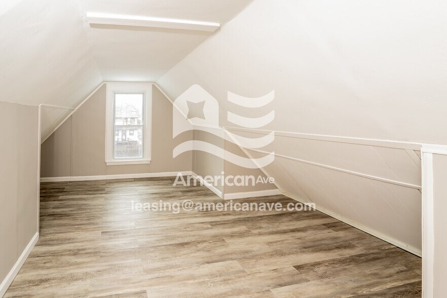 Building Photo - 308 Ave B
