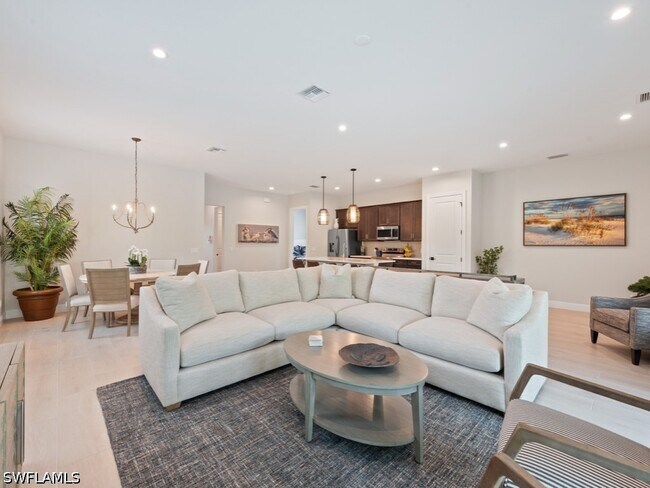 Building Photo - 837 99th Ave N