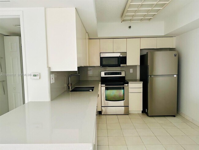 Building Photo - 19101 NE 36th Pl