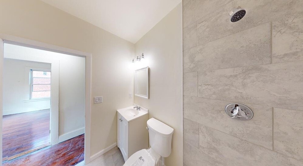 Unit 3 - 736 Main St