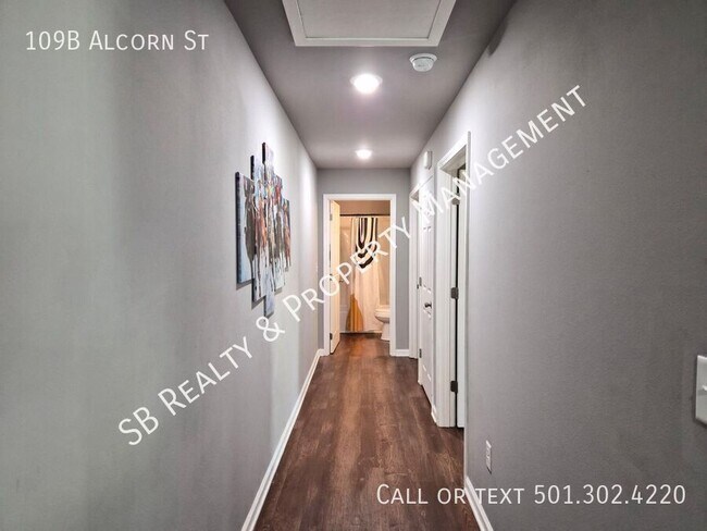 Building Photo - 109 Alcorn St