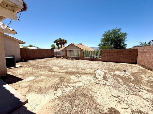 Building Photo - Charming 2 Bed, 2 Bath Home with Open Floo...
