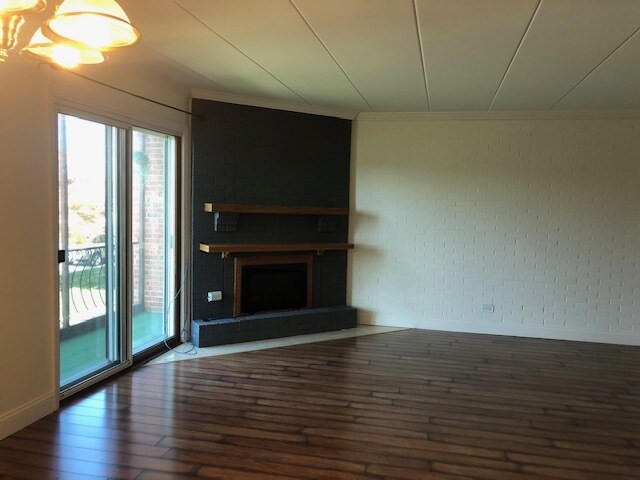 Living Room - 11345 S Roberts Rd