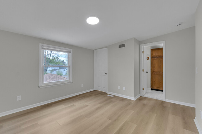 Building Photo - 18333 Beechwood St