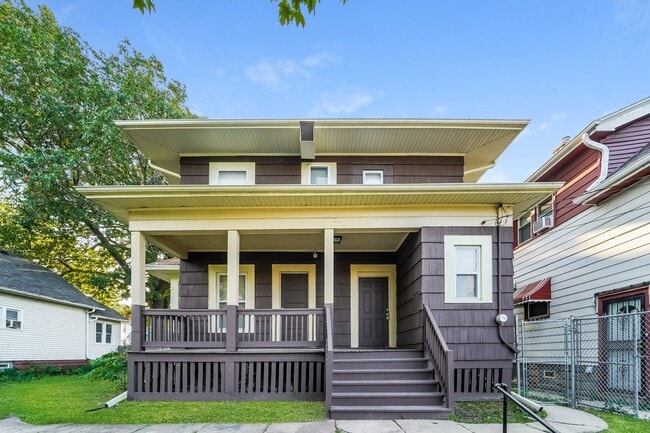 Building Photo - 5326 N 35th St