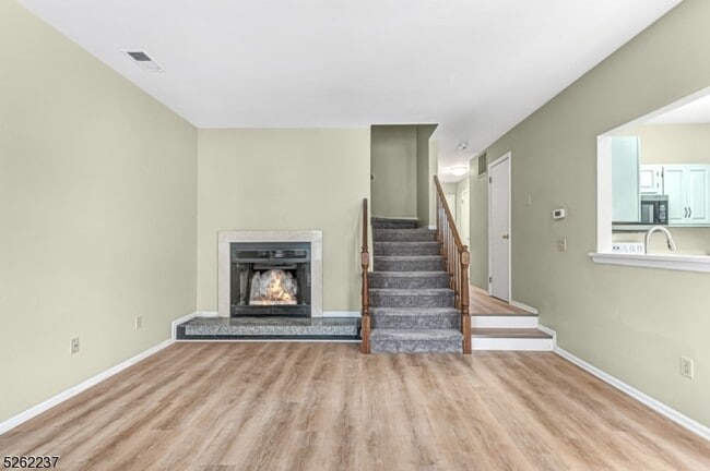 Building Photo - 78 Academy Ct