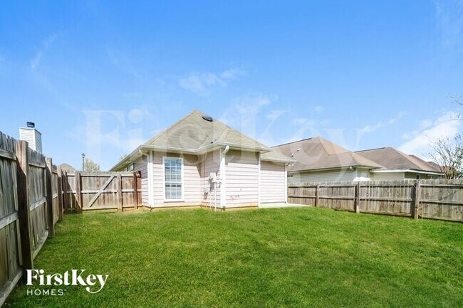 Building Photo - 139 Flagstone Ln