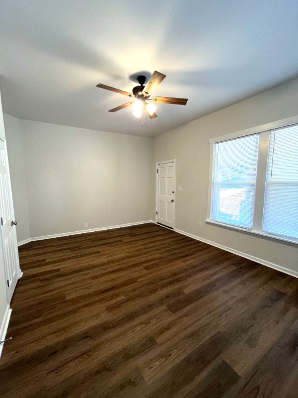 Building Photo - 711 S Jackson St