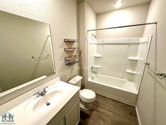 Building Photo - 1200 Legend Pass