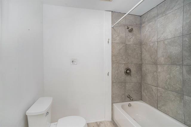 Building Photo - 3929 Roma Ct