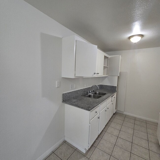 Building Photo - 4497 Bonnie Brae St